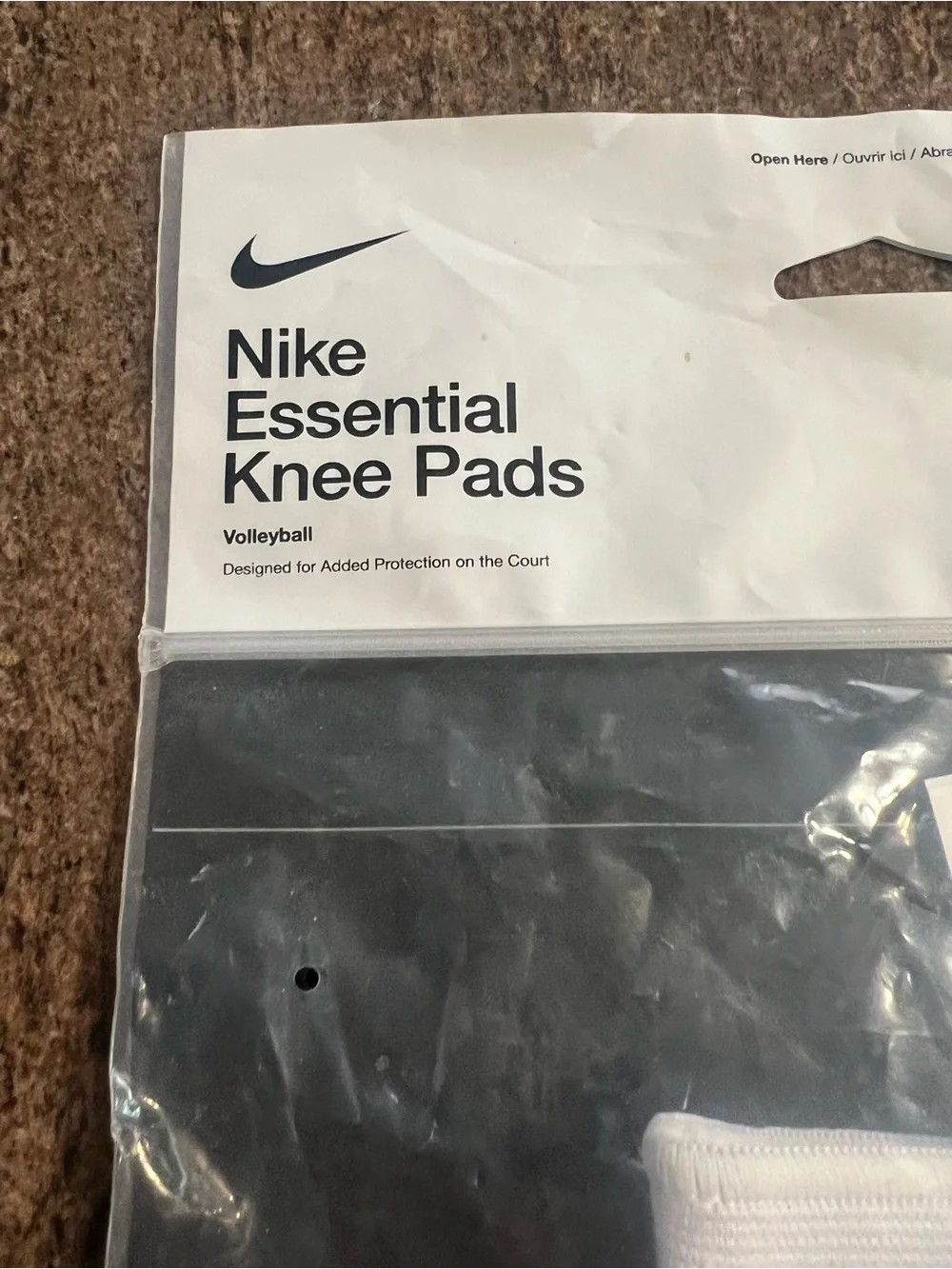 New- Nike White Knee Pads with Black Swoosh - M/L
